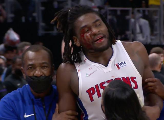 华体会体育登录-向詹姆斯发起癫狂的冲刺 斯图尔特真是个恶棍吗？